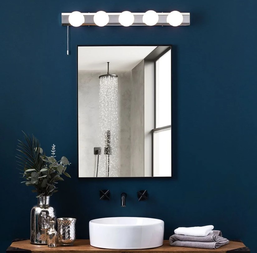 litecraft's tweet photo. Give your home a hollywood vibe with the Tasmieno 5 Light Hollywood Wall Light π―
https://t.co/hkxp3hgPHP
#litecraft #litecraftlights #litecraftlighting #lights #lighting #walllight #hollywood #hollywoodstyle #hollywoodlighting #mirrorlights #bathroomlights #stylishlighting https://t.co/TKX8PMfNJd
