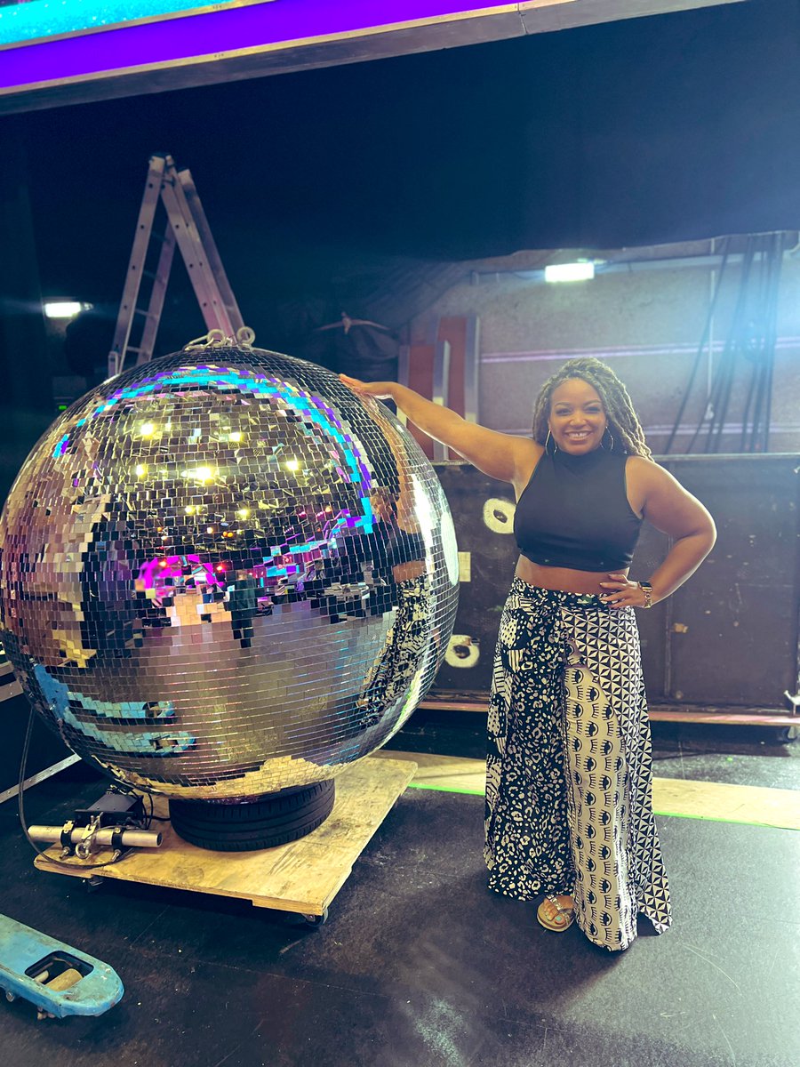marishawallace's tweet photo. It’s @bbcstrictly day!! I am buzzing I will be on It Takes Two chatting with @Rylan at 6:30pm then catch me on the live show at 7:30pm! FULL DAY of glitter! ✨😭🤝 https://t.co/SdlKQO8g4s