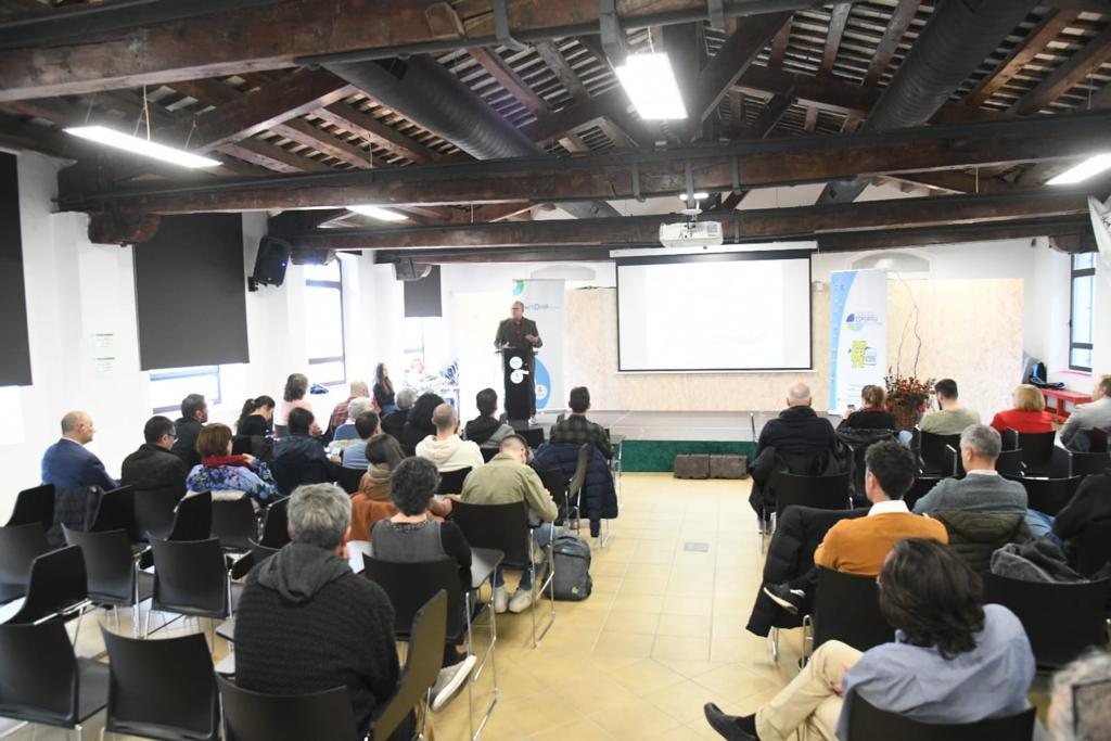 cebllob's tweet photo. ©️ Consell Esportiu del Baix Llobregat

🖥️ Vídeo sobre la presentació del Pla Estratègic d'Esport i d'Activitat Física del CEBLLOB i del Projecte Esportiu Educatiu 360°.

🔗 https://t.co/qiOBfo3yf3

#ActivaLab #innovacio #esport #activitatfísica https://t.co/vr9NPZ7FMT
