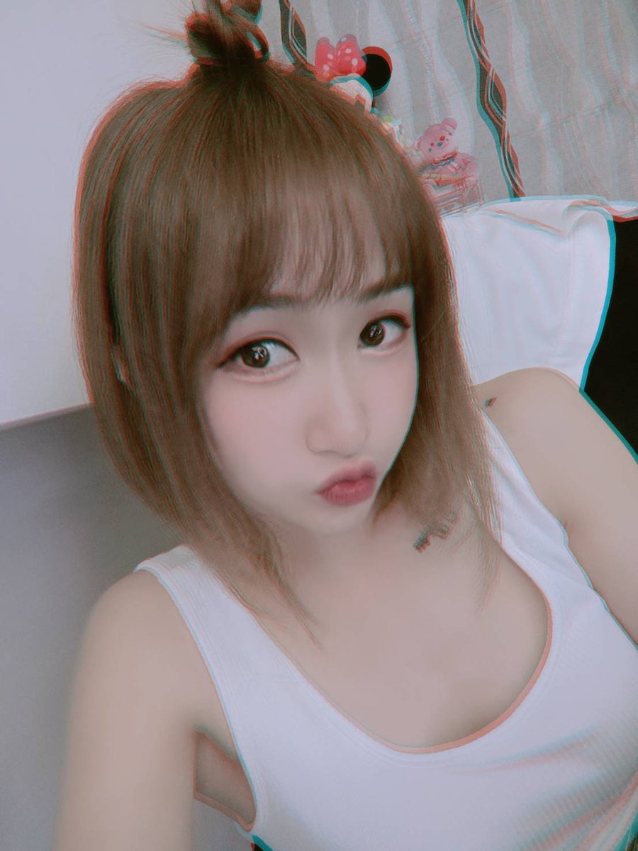 Hanfei0202's tweet photo. 剪瀏海了~~~
好看嗎🥰

#Taiwan #TikTok #มิวศุภศิษฏ์ #JiangZemin
#宜蘭 #台灣正妹 #美女  #甜美 #自拍 #顏控 https://t.co/fit64f0hkO