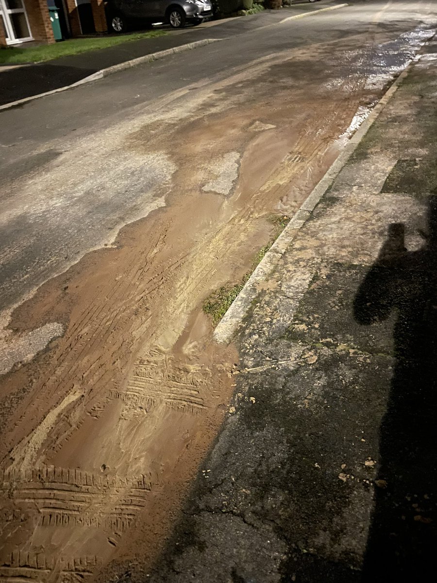 broadglen's tweet photo. @stwater is this normal to leave a repair in such a state?? an inch of mud left for residents to clean up reported 3 days ago with no response… all this mud is being trampled into residents properties, I’ve just spent 2 hours cleaning a small section up, not happy at all… https://t.co/Q7XllJGiXj