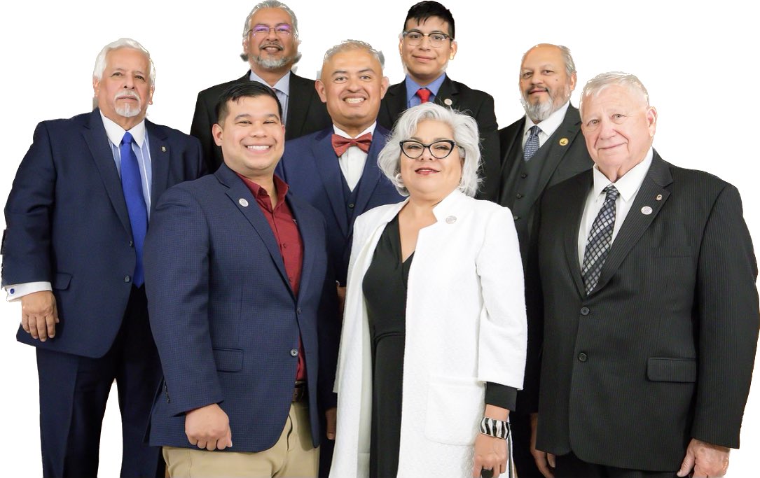 DrH_OnTheEdge's tweet photo. Today I am simply grateful! Why? Because it took the vision of this team to bring to fruition the design of our @ROOSEVELTELEMS Dual Language Academy! Our intent is to continue to bring choices and opportunities for our @EISDofSA scholars!
#ChoiceMatters
#ComeDreamWithUs https://t.co/fejihZSmgr