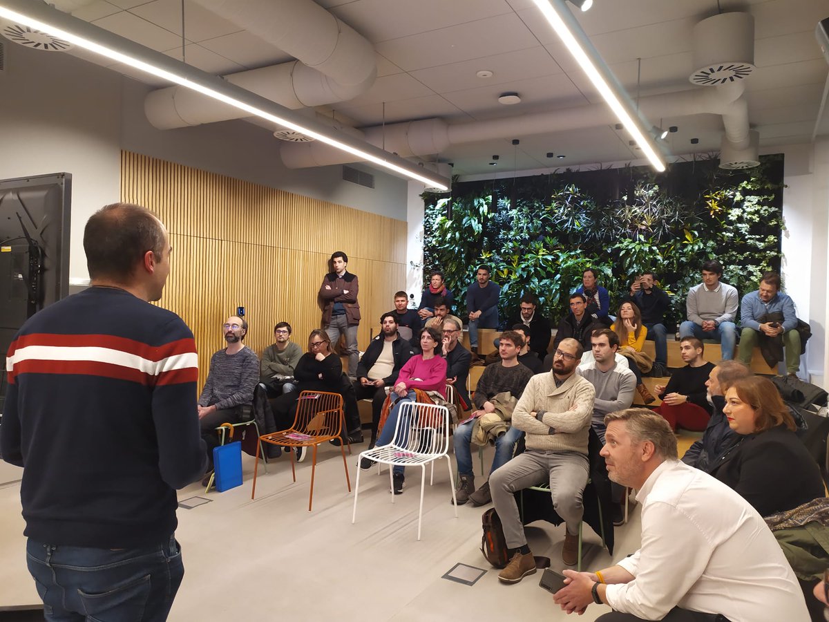 TheBridge_Tech's tweet photo. ¡Así lo pasamos en el #OpenDay que celebramos ayer en #Bilbao junto a @BBK_eus! Descubriendo profesiones como #datascience #ciberseguridad #desarrollowebfullstack #uxuiproductdesign
¿Quieres acelerar tu carrera? Toda la información de los #BBKBootcamps ➡https://t.co/Z9gmJIQRyZ https://t.co/ljzUKutKF9