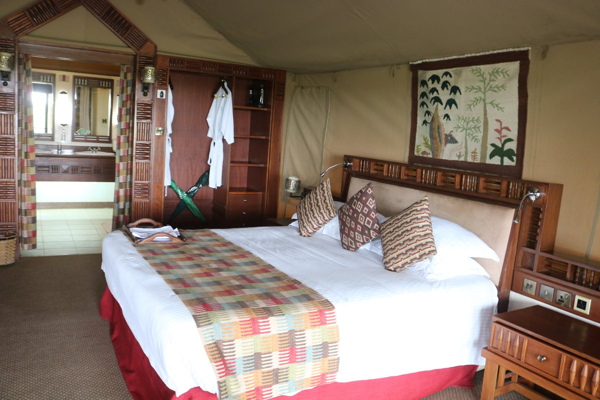 SenseofAfricaEA's tweet photo. Views of the wild at the Ol Pejeta Conservancy from @serenahotels #SerenaSweetwaters strategically located to give a close up experience of the wildlife.
#travelafrica #MoreThanJustAJourney #OlPejeta #Nanyuki #kenya https://t.co/WlZYaiCAuh