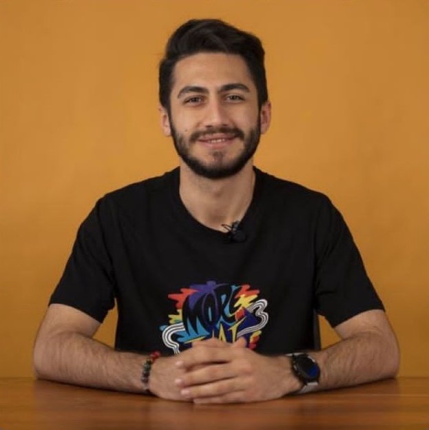 در مزیتِ انزوا tweet media