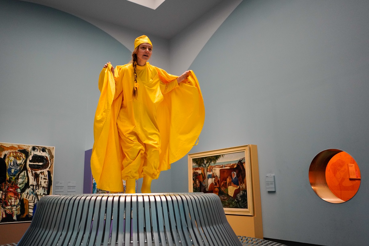 🎨 Aanstaande zondag is er weer een nieuwe theatertour! Ga mee op avontuur met de ontsnapte verfklodder Blob en kom erachter of het haar lukt een plekje te veroveren in het Van Abbemuseum? 
Reserveer voor deze zondag 👉 bit.ly/3UizvoD