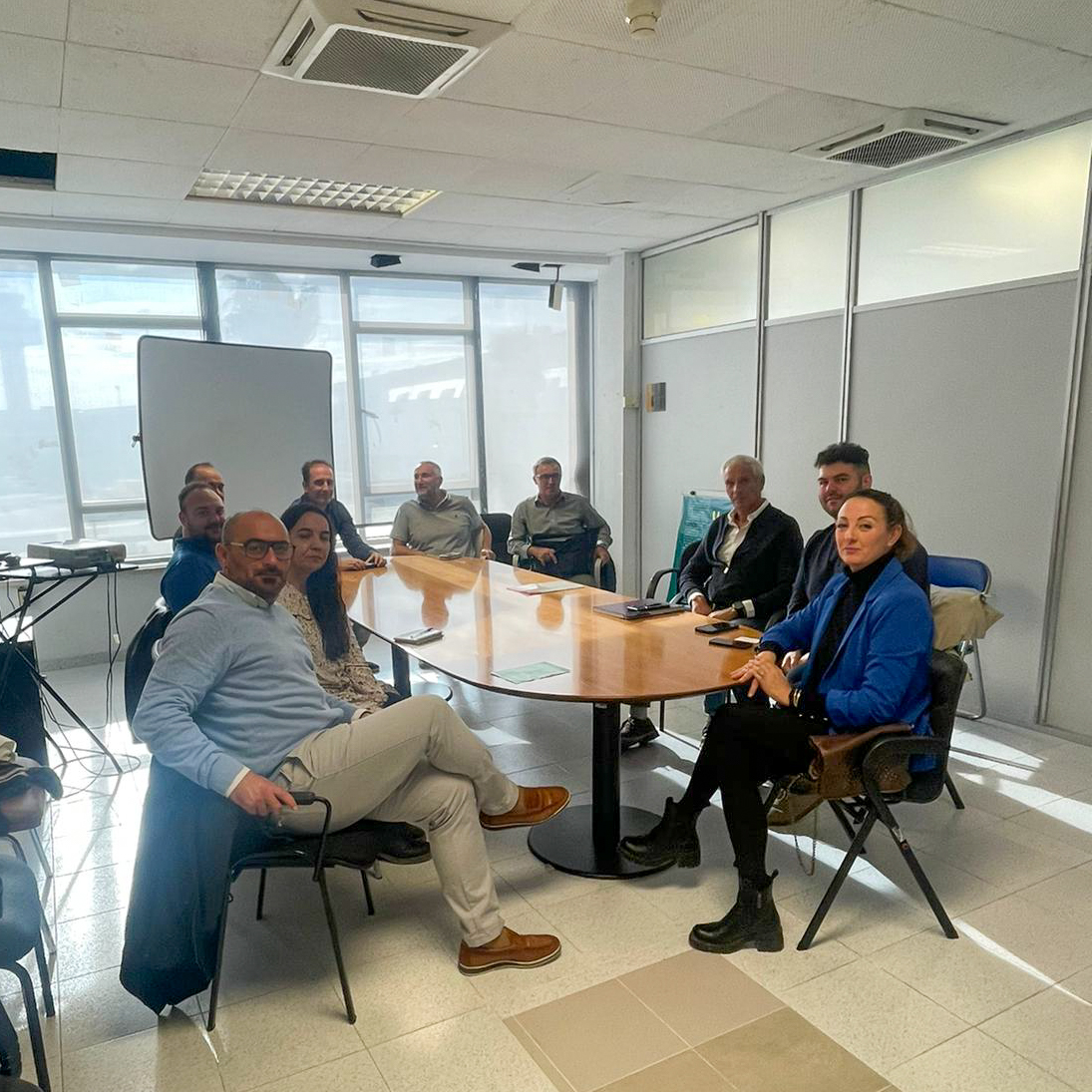 Construïm tweet media