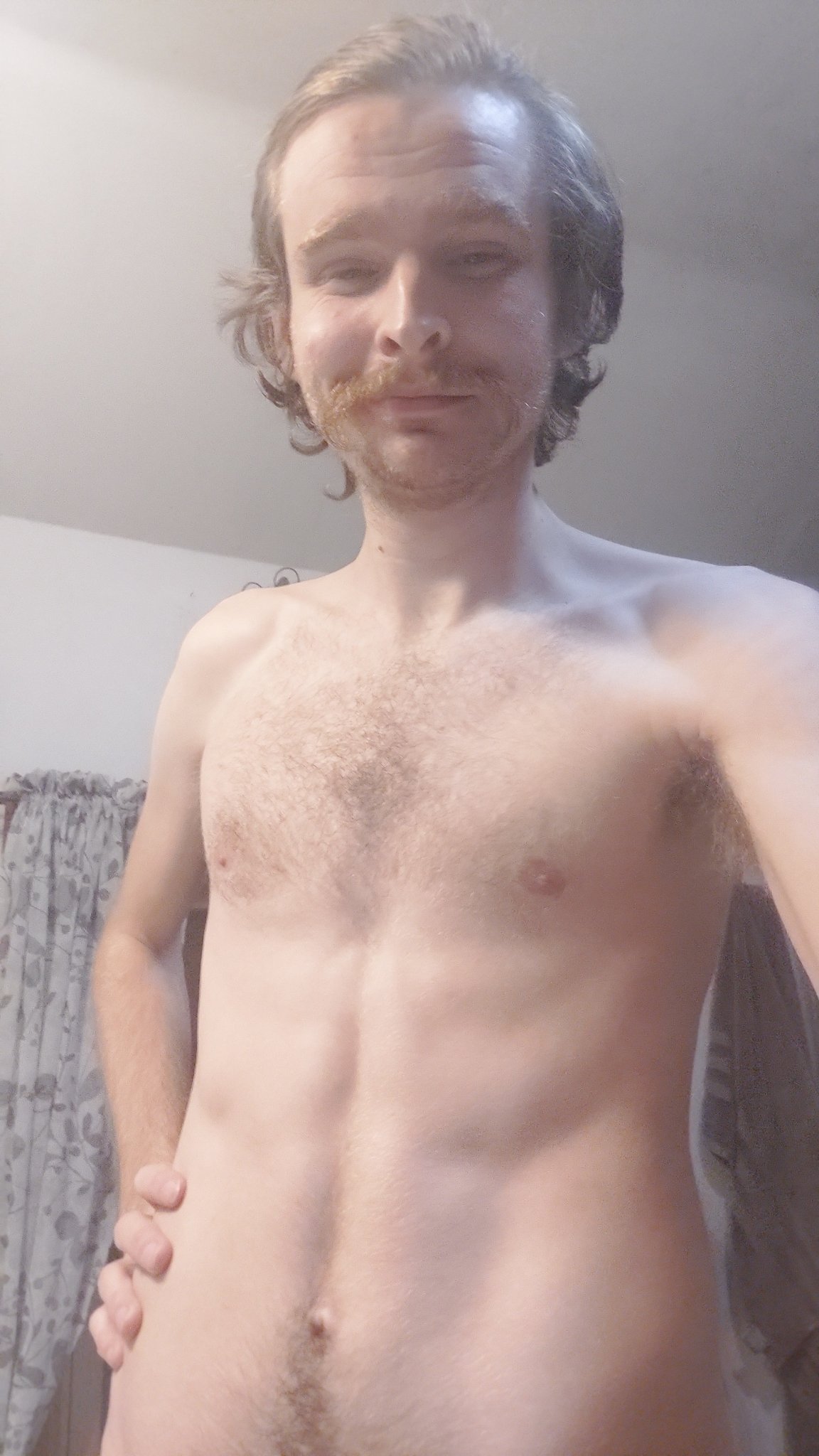 Do you guys like my new facial hair? https://t.co/Q7p3WWE8Um