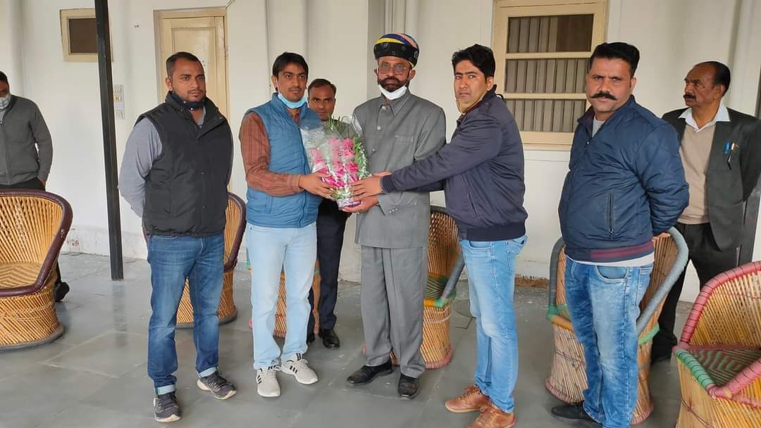 माननीय जल संसाधन मंत्री महेंद्र सिंह मालवीय जी को जन्मदिन की ढेर सारी शुभकामनाएं  💐💐 @MahendraJeet_ <a href="/ashokgehlot51/">Ashok Gehlot</a> <a href="/SachinPilot/">Sachin Pilot</a> <a href="/RajCMO/">CMO Rajasthan</a>