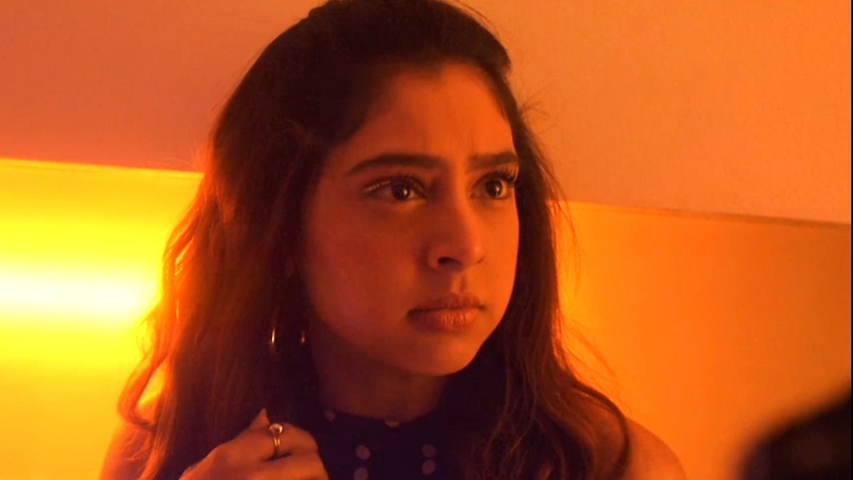 nitisquad's tweet photo. The pain inside her it's made cold hearted people but she is still same caring innocence nanduu and way @niti_taylor you are doing literally no one can justify nanduuuu like as  you do!💅👏🔥 #NitiTaylor #NitiTaylor𓃵
 #NandiniMurthy  #KYYS4OnVoot https://t.co/V6q9btWEZG