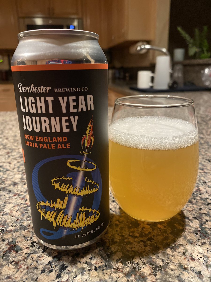 Zesty. Hoppy. Tasty. And definitely not strong enough to wash away the taste of that Pats game. Still a nice way to cap it off. <a href="/DorchesterBrew/">Dorchester Brewing</a> <a href="/pintclubshow/">Pint Club🍺</a>