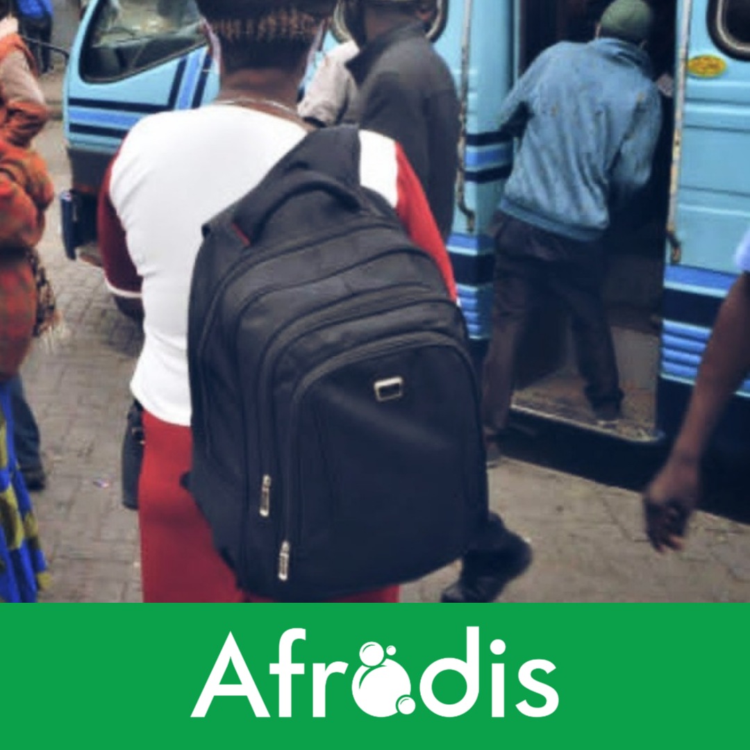 afrodisw's tweet photo. It is that season for giving, and you have given your house manager a xmas break๐โโ๏ธ, do you have a back up plan for laundry and cleaning๐? You know you can call us๐คณ, right? โ๏ธ0393228695
#christmasbreak #housemanagers https://t.co/YBOHR54O6O