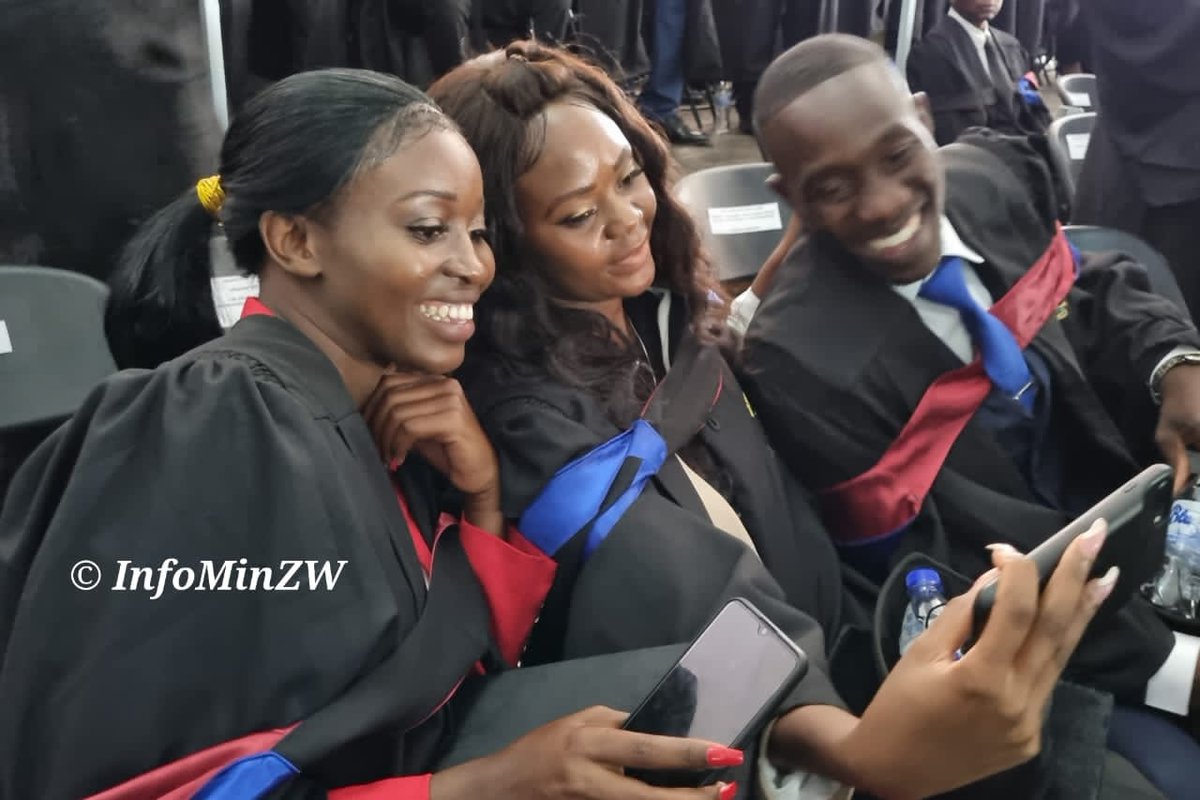 GondaiMutongi's tweet photo. Today President and Chancellor Dr @edmnangagwa will preside over Midlands State University (MSU)'s 23rd graduation ceremony in Gweru #MSUgraduation
#Education5.0 #Innovation #Zimbabwe🇿🇼 https://t.co/9Oicm10X6E