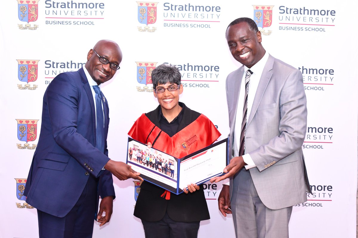 StrathU's tweet photo. Among the #ExecutiveEducation programmes with graduands today:
👉Hospital management for health professionals programme
👉Leading high performing healthcare organizations (LEHHO)
Learn more: https://t.co/qd5UvYGpL3
#EEGraduation2022 #DevelopingGreatAfricanLeaders https://t.co/1IAuiVhnvK