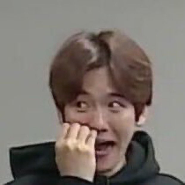 u_han94's tweet photo. EVERYONE !!!!! IS HAPPENING https://t.co/nyzQTfjNqU