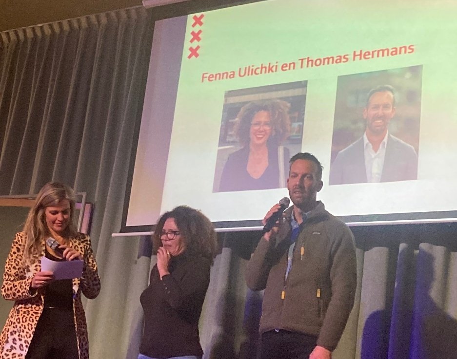 IrisPoels's tweet photo. Super #DeEetbareStoep krijgt steun via #WestBegroot  💚
Een mooie bijeenkomst met betrokken kritische geluiden. 

Van het moment gebruik gemaakt om om het prachtige burgerinitiatief @Voedselpark020 onder de aandacht te brengen🌱🐝🦋

 @esterfabriek l. @fennaulichki @Thom_her https://t.co/zjBoOJaWkB