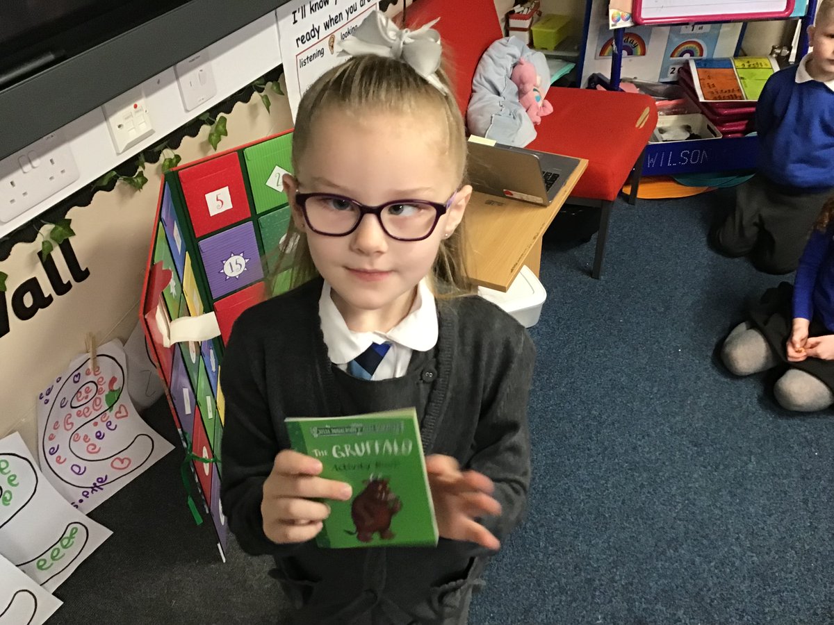 As it was the 1st of December, Primary 1 started to open the doors of the their story advent calendar! Thank you so much <a href="/AirdrieReads/">Airdrie Academy Reading School</a>! The Book Fairies have truly spoiled us!🎅📖🥰