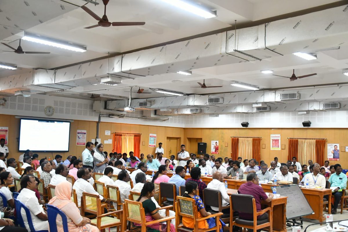 MRKPanneer's tweet photo. உடன் மாண்புமிகு அமைச்சர் திரு. @cvganesan1 , நாடாளுமன்ற உறுப்பினர் திரு. @RameshTRV , சட்டமன்ற உறுப்பினர்கள் திரு. @IyappanMLA திரு. @rajendran_saba திரு. @sinthanaivck திரு.MRR.ராதாகிருஷ்ணன்,மாநகர மேயர்,து.மேயர்,நகராட்சி-பேரூராட்சி தலைவர்கள், துணை தலைவர்கள் &amp; உறுப்பினர்கள். https://t.co/AMjyuEjo7E