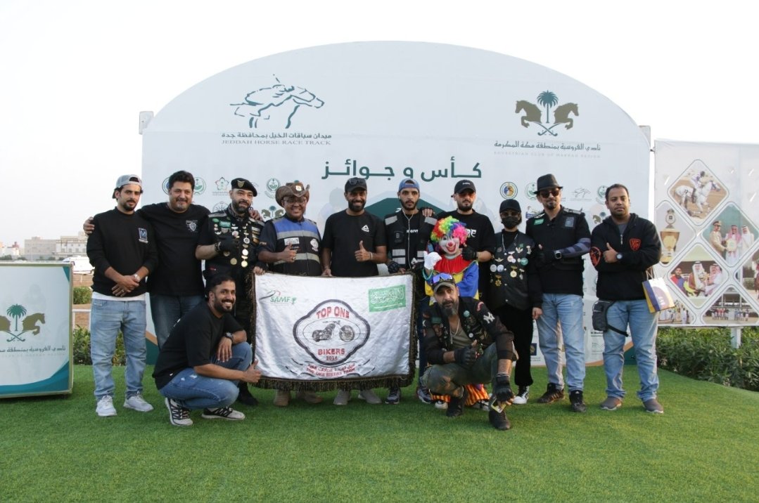 muhalhal's tweet image. مقتطفات من الحفل الخامس بميدان سباقات الخيل بجدة، الدعوة عامة كل يوم خميس مع فعاليات متنوعة للعائلات وتجربة ركوب الخيل.