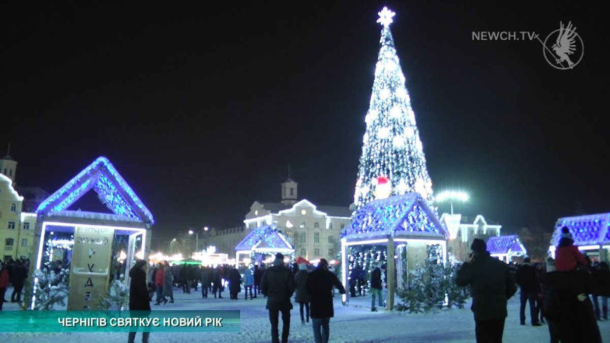 sumlenny's tweet photo. This is how Christmas looked in Ukraine before the Russian full-scale genocidal invasion: in Mariupol, Kyiv, Chernihiv, Lviv. You can help Ukrainians to win this war by urging your governments to help - and by donating! The list of recommended donations: https://t.co/U4g0ojbu2g https://t.co/HQN8XiXZVI