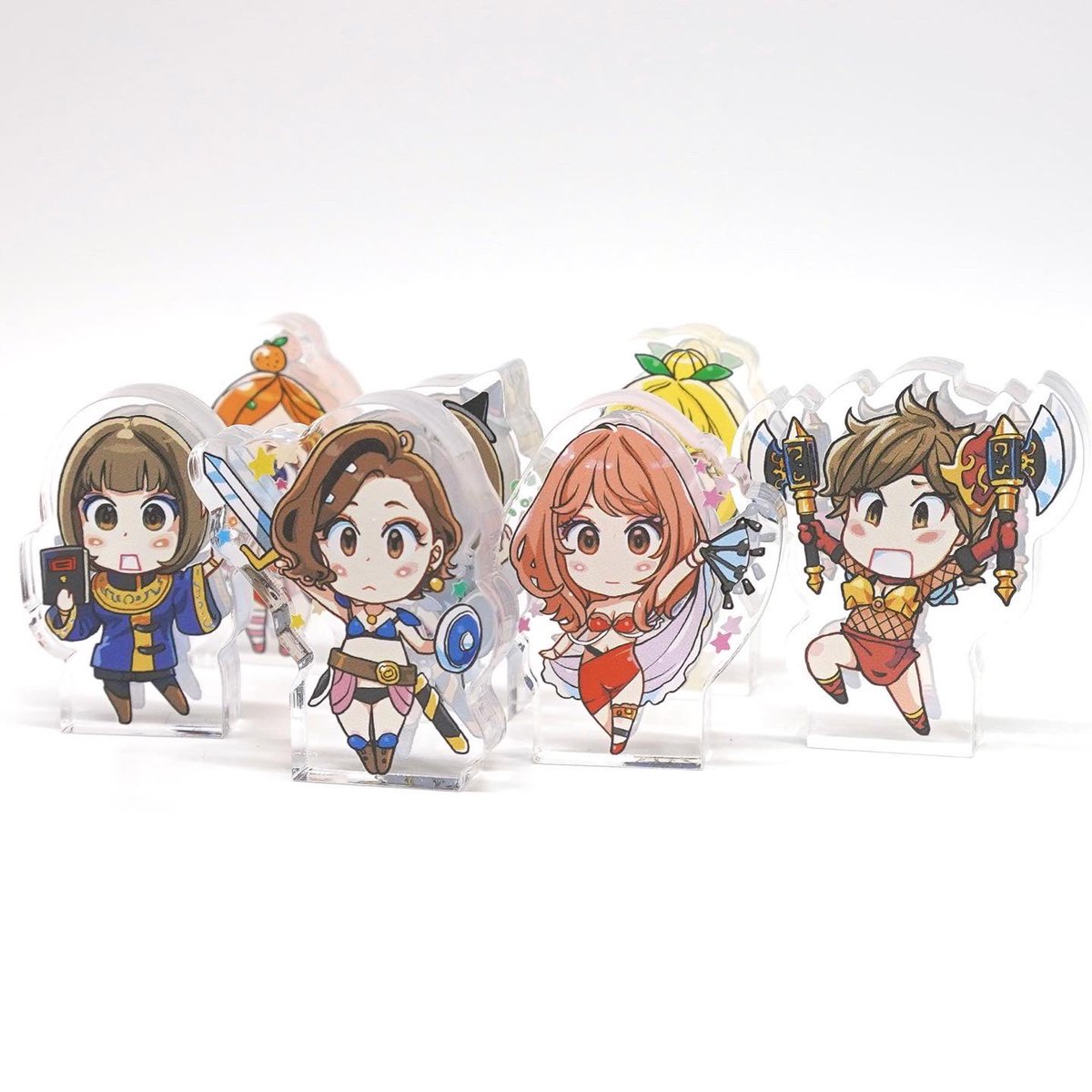 アクリルコロコロ・みえしゃーんシリーズ増産したいところなんだけど部材費が爆上がりしてるのと一度に大量に作らないといけないのとで第1シーズンシリーズ在庫がお嫁に行ってくれないとなかなか増産が難しいのでファンタジーシリーズと番外シリーズもよろしくねッッ❤️ 