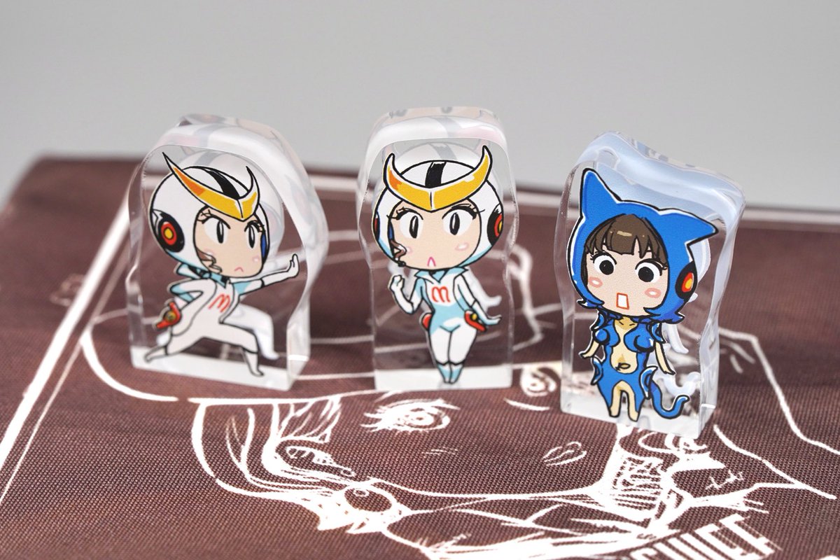 アクリルコロコロ・みえしゃーんシリーズ増産したいところなんだけど部材費が爆上がりしてるのと一度に大量に作らないといけないのとで第1シーズンシリーズ在庫がお嫁に行ってくれないとなかなか増産が難しいのでファンタジーシリーズと番外シリーズもよろしくねッッ❤️ 