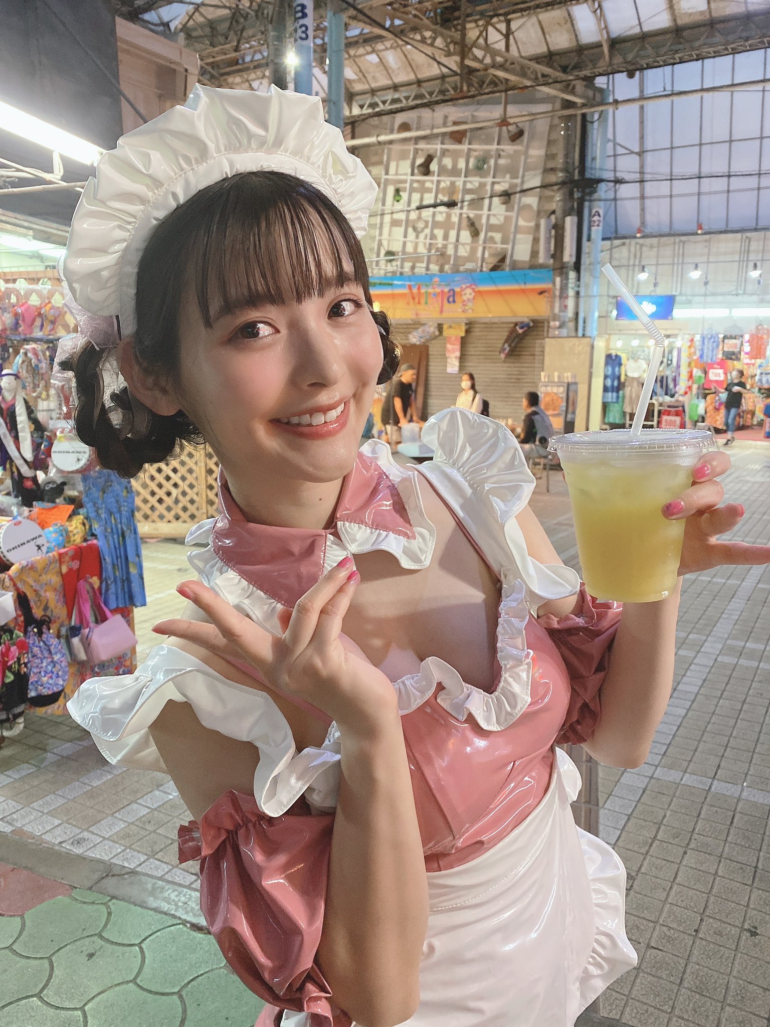 上坂すみれ2nd写真集「すみれのゆめ」公式 (@sumipebook_02) / Twitter