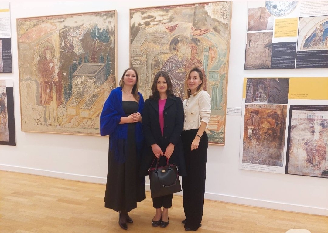 SRBinUNESCO's tweet photo. In @CCdeSerbie in #Paris at the opening of the exhibition “Hélène, la Grande Reine”! Great opportunity to learn about amazing #Serbian medieval queen #JelenaAnzujska and her beautiful endowment - the monastery #Gradac. https://t.co/lF2WkpmZhk
