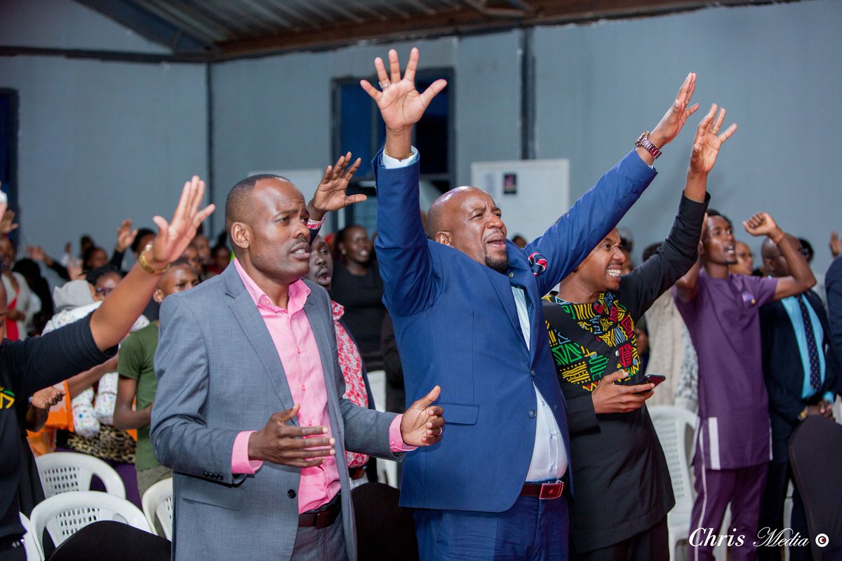 DominionAssemb3's tweet photo. Hi Kingdom Champions 😇😇
Yesterday was powerful 🙌 
 We gather again in the Evening today for the final 
Come we experience this great encounter together 

#wordfeast2022 
#DominionAssembly 
#RevJulianKyula
#RevivalTime https://t.co/VzlL2yYwvY