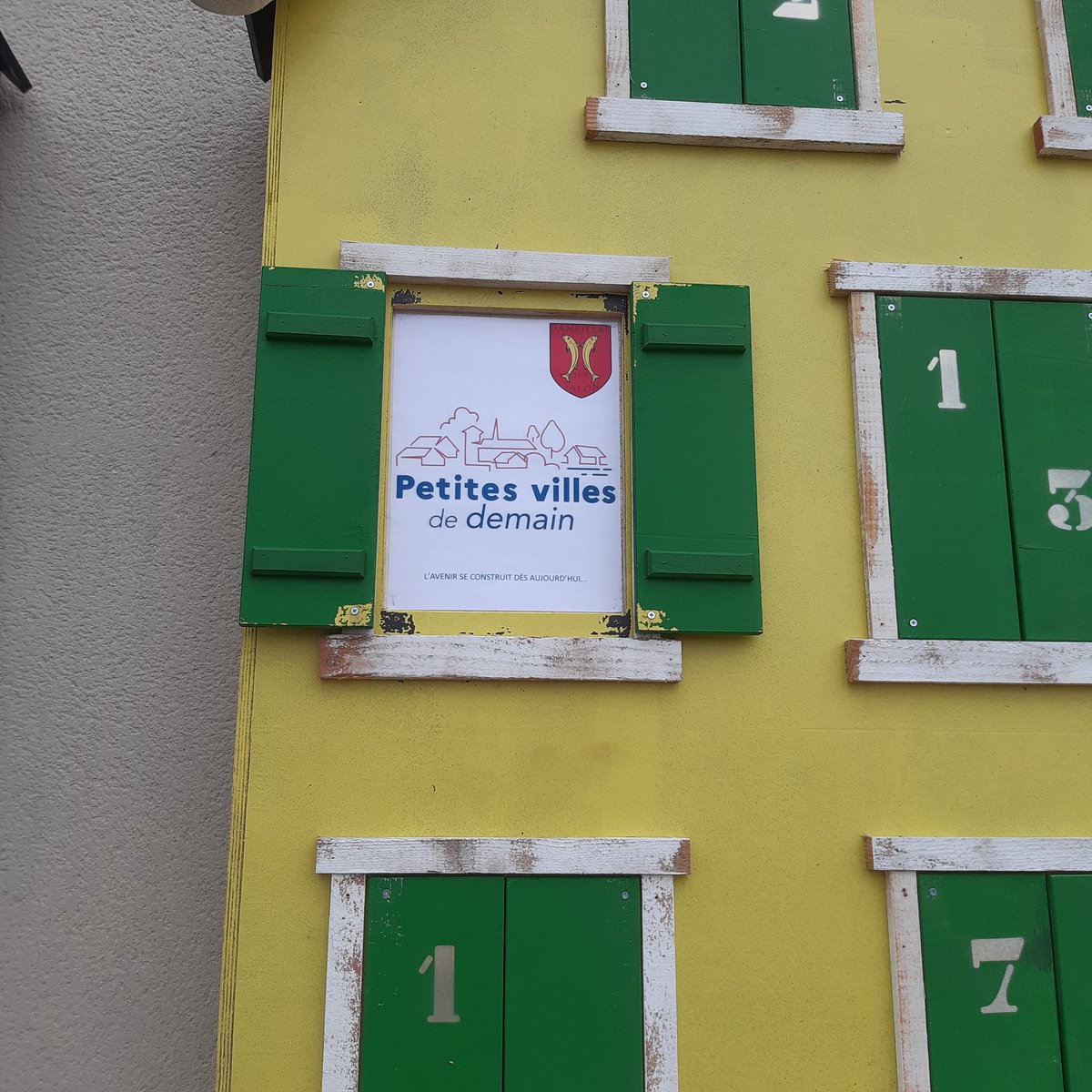 Les M1 ADAUR en mode "terrain" à Champlitte, à Dampierre-sur-Salon et dans une grande partie des communes de la CC4Rivières. C'est leur dernier jour sur place pour un diagnostic "revitalisation territoriale" et commerce. #petitesvillesdedemain