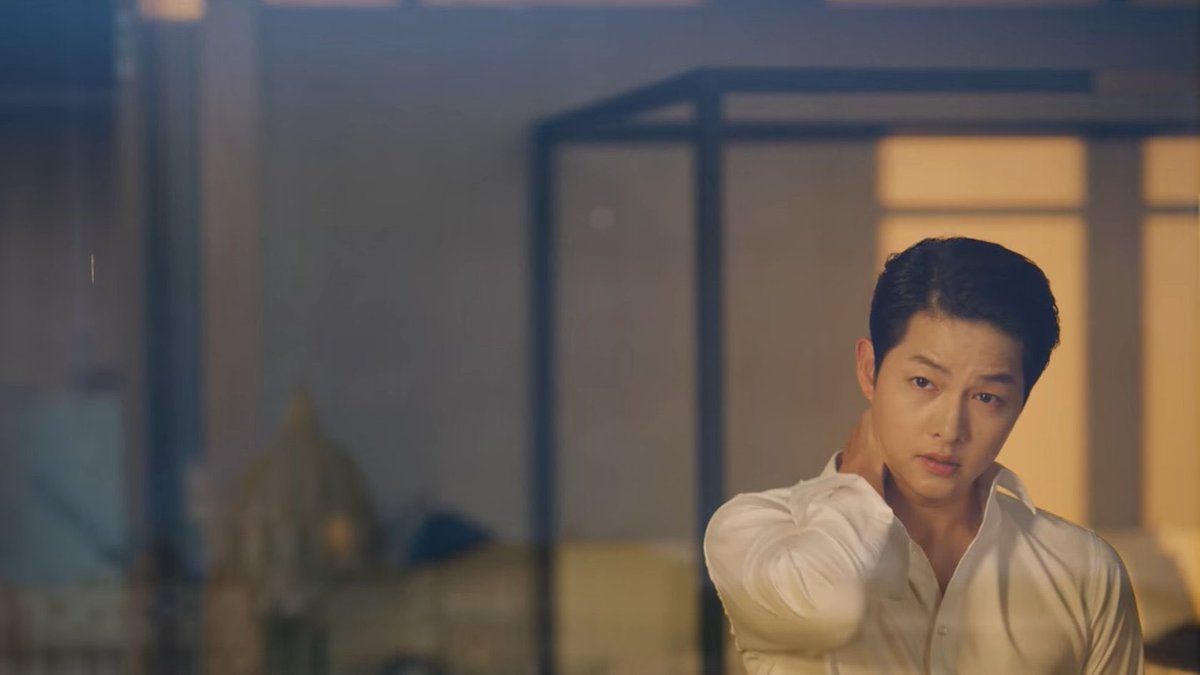 kdrapopthread's tweet photo. Vincenzo memories in my gallery, yep I will never gonna delete this photos. 💕(3) 
#Vincenzo #SongJoongKi #JeonYeoBin #JeonYeoBeen https://t.co/OcnQ1LjEsR