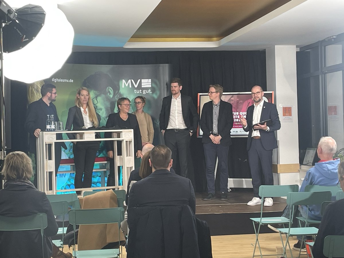 dhhgreifswald's tweet photo. Vielen Dank an alle Teilnehmer:innen an unserem MDC letzte Woche! Hier könnt ihr die Veranstaltung nachgucken: https://t.co/r5Z9UNjwXo
#digitalesMV #DigitalTransformation #Healthcare #Innovation #khzg #telematikinfrastruktur #DigitalHealthHub #DHHGreifswald #UMGreifswald https://t.co/N02j17g87d