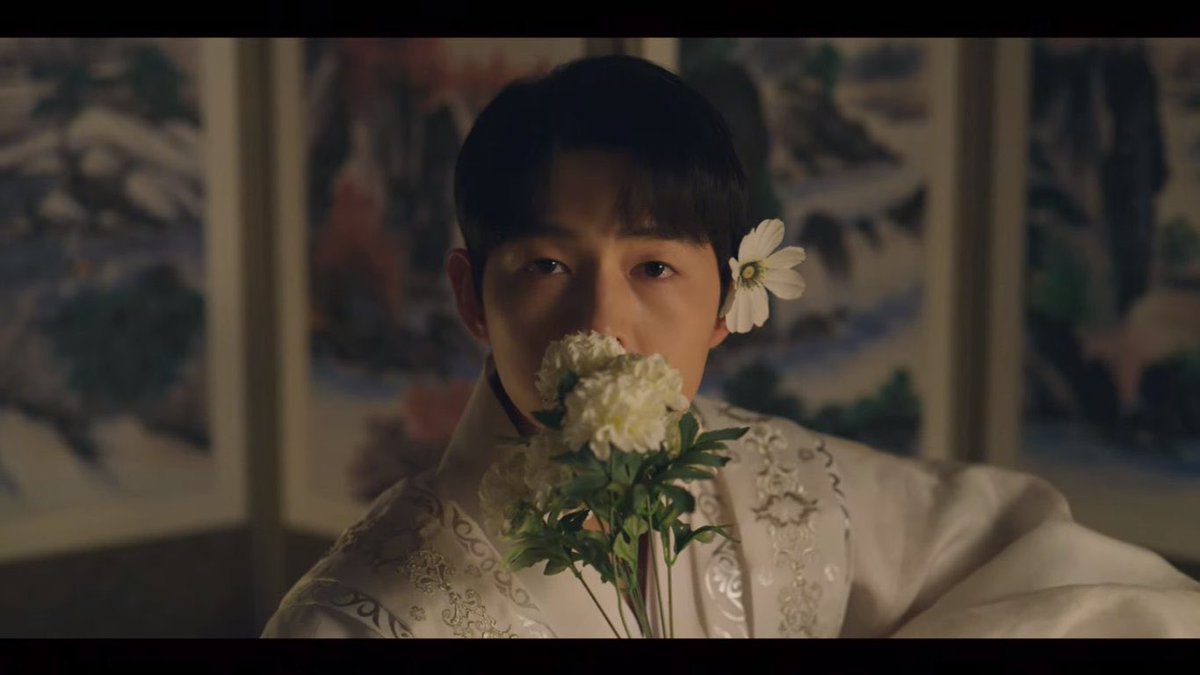 kdrapopthread's tweet photo. Vincenzo memories in my gallery, yep I will never gonna delete this photos. 💕 (4)
#Vincenzo #SongJoongKi #JeonYeoBin #JeonYeoBeen https://t.co/ZfvVztWT1b