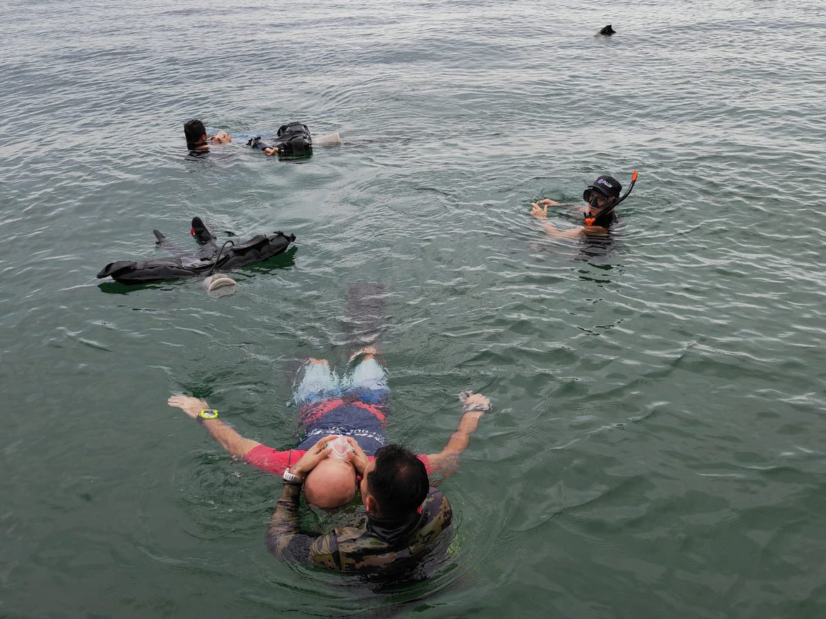 divedownbelow's tweet photo. Downbelow Dive Center
#instructorlevel #diverrescue training with #padi #platinumcoursedirector Richard Swann #idc #instructordevelopment #rescueworkshop #padicdc
Look out for our special promotion on #IDCCourse WhatsApp 0128661935 https://t.co/QUi5qrmZWa