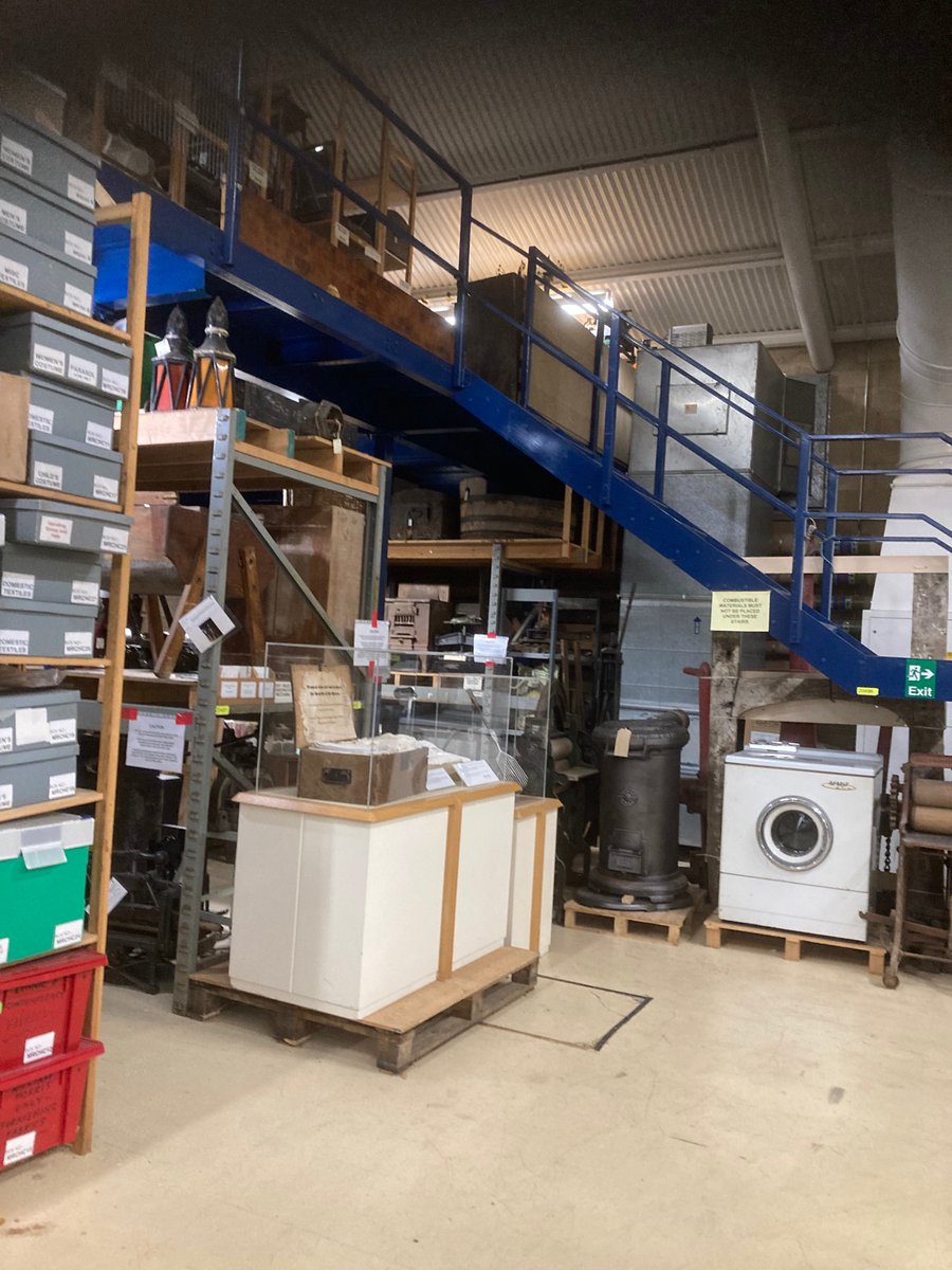 DavidRadford_ox's tweet photo. Great to meet up with the County Archaeological Service at the @OxMuseumService stores at Standlake and get a look behind the scenes.

Oxford Castle finds, a 13th c brooch and a 20th c washing machine!

#Museums  #Archaeology #Oxford https://t.co/wqk9ftxWRU