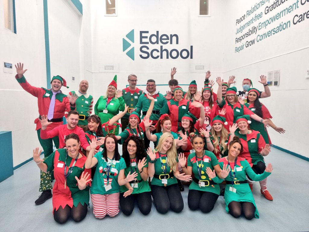 Elf day has arrived ! <a href="/Eden_School1/">EdenSchoolBlackburn</a>     #elfday #Alzheimers #charity #Awareness #elfie #team