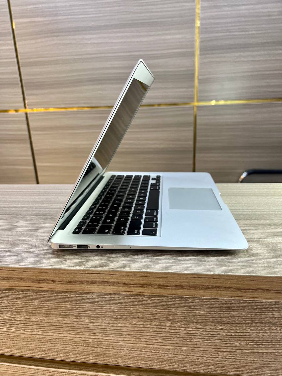 elitecomtech1's tweet image. MacBook 💻 Air 2015 13inches
Intel core i5
4gb RAM
128gb SSD
Keyboard light
Free Charger
Price: N185,000
Call or WhatsApp
+2348075837845
#EliteComTech #EliteDeyForYou #ElitePCs #EliteGadgets