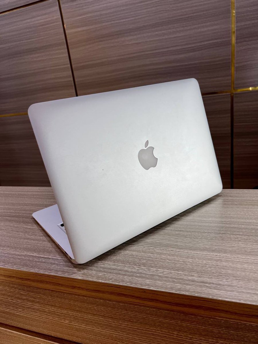 elitecomtech1's tweet image. MacBook 💻 Air 2015 13inches
Intel core i5
4gb RAM
128gb SSD
Keyboard light
Free Charger
Price: N185,000
Call or WhatsApp
+2348075837845
#EliteComTech #EliteDeyForYou #ElitePCs #EliteGadgets