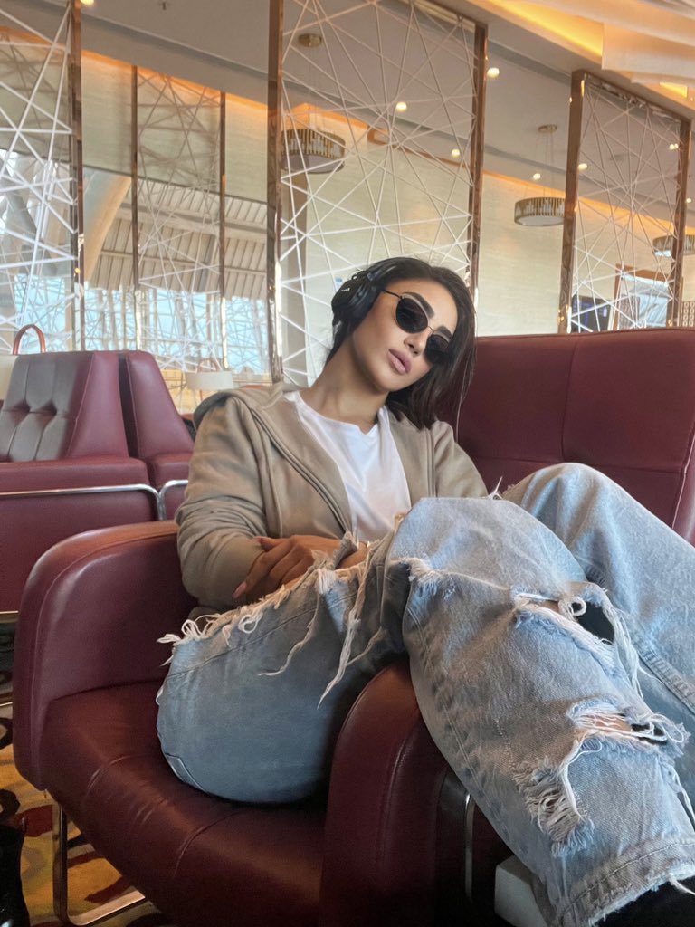 MaheckChahal's tweet photo. #transitmode ✈️ https://t.co/RzUKrw67e4