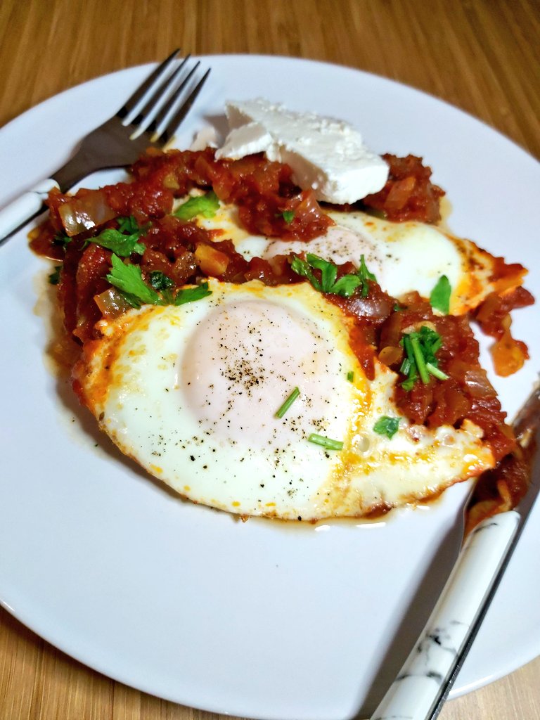 bastarkababy's tweet photo. Just some #eggs with tomato sauce. 🍅 So delicious!
 #Cooking #kitchen #yummy https://t.co/shIyGmpUfa