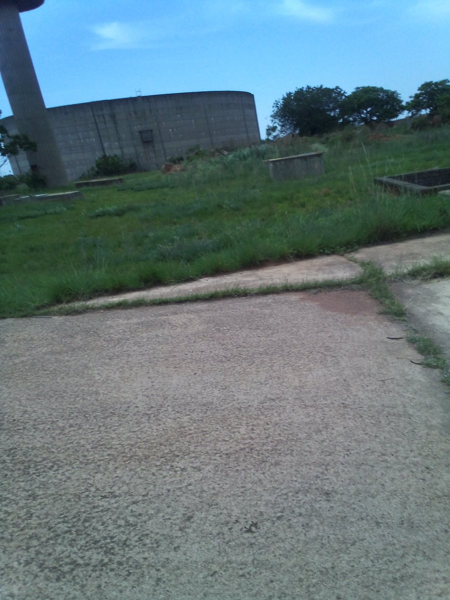 CityTshwane's tweet photo. Inspection of the reservoir in Soshanguve Block L #CMAtWork https://t.co/ChTdhm9H4t