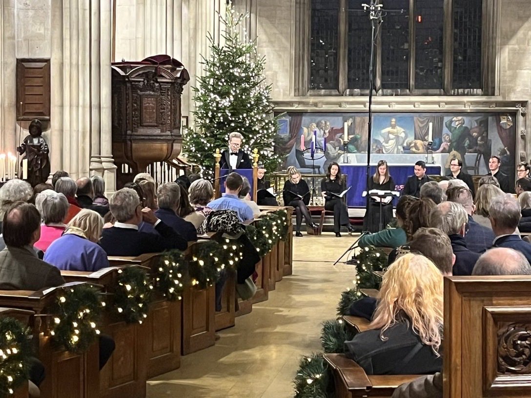 A fabulous event from ⁦@TheCCT⁩ & ⁦⁦@RSCMCentre⁩ - Zeb Soames & the wonderful choir both entertained and educated us. Who knew that Mendelssohn’s Hark the Herald was written in celebration of Gutenberg’s printing press! Yes - let’s try and make it an annual event.