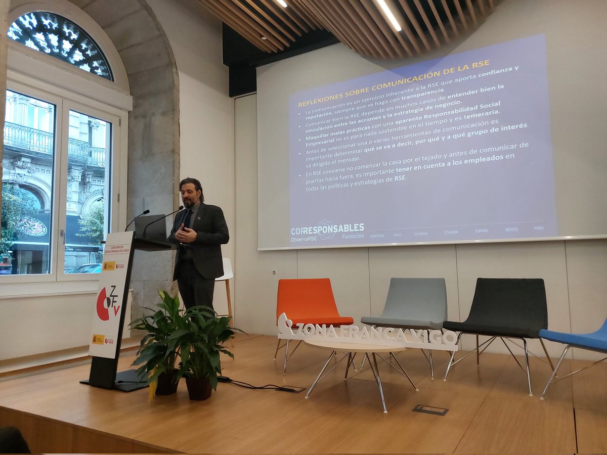 La importancia de comunicar la #RSE desde la transparencia 
Ricardo Martín de <a href="/Corresponsables/">Corresponsables</a> en la Jornada “La responsabilidad social empresarial como estrategia de cooperación entre actores” de <a href="/zonafrancavigo/">Zona Franca Vigo</a>