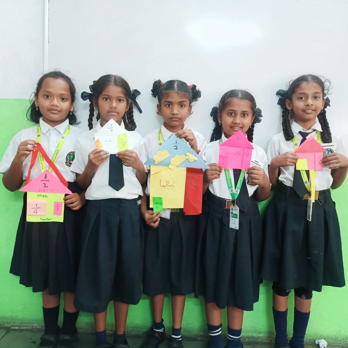 KeesaraPallavi's tweet image. Students of Grade 3,  learned fractions through a paper-cutting activity to gain a better understanding of fractions. 

#paperactivity #fractions #understandingmaths #playtolearn #classroomactivity #piskeesara #pgos