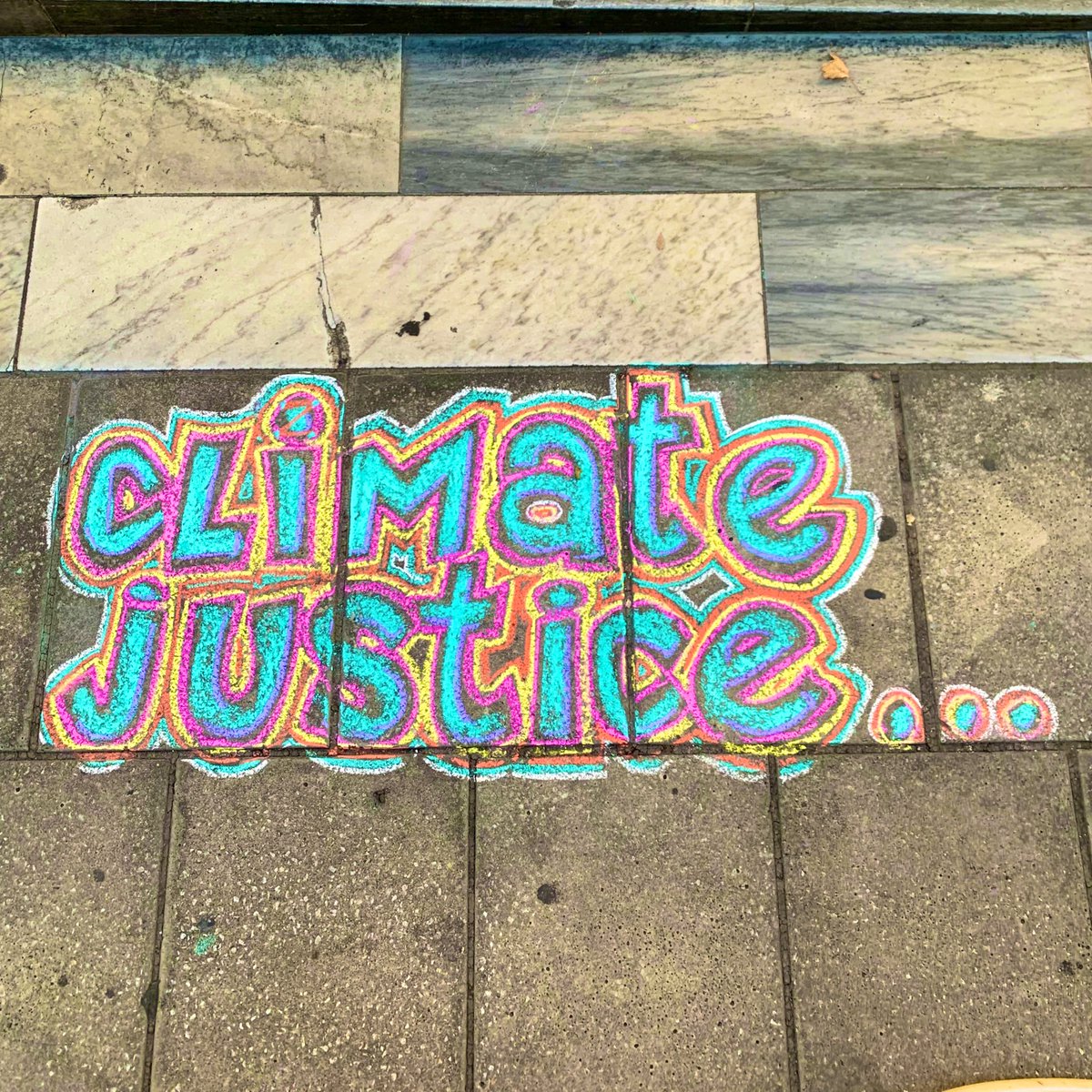 DemOnTheStreets's tweet photo. DOTS #FridaysForFuture #ClimateStrike Week 3. Let’s all join the dots by adding #ClimateChalking to the global mix each Friday.
✊🏽#ClimateJustice
🟢#FastChalking
💚#SlowChalking
🟣#WildChalking
https://t.co/os4XczDNk1
🌏Connect the #DOTS 🐛🦋 https://t.co/BmE64wMtoR