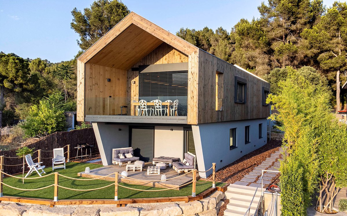 Nuestra #LILUsHOUSE🏡#casa #biopasiva en #madera #Passivhaus Plus registrada en la <a href="/PlataformaPEP/">Plataforma Passivhaus (PEP)</a>👏 bit.ly/3Vp0TTb
#construccion #vivienda #eficienciaenergética #sostenibilidad #abrera #baixllobregat #BCN