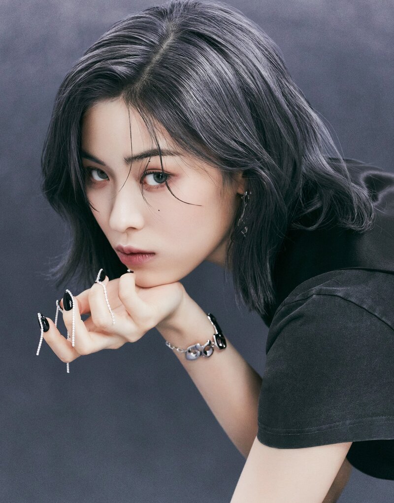 📸 [ANNOUNCEMENT]

(G)SQUAD 2nd Single "CHESHIRE"

CONCEPT PHOTOS
[SOOJIN]

MV RELEASE [2022.12.08]
ALBUM RELEASE [2022.12.08]

#G_SQUAD #걸스스쿠아드 #CHESHIRE
#COMEBACK #SOOJIN
#fictional