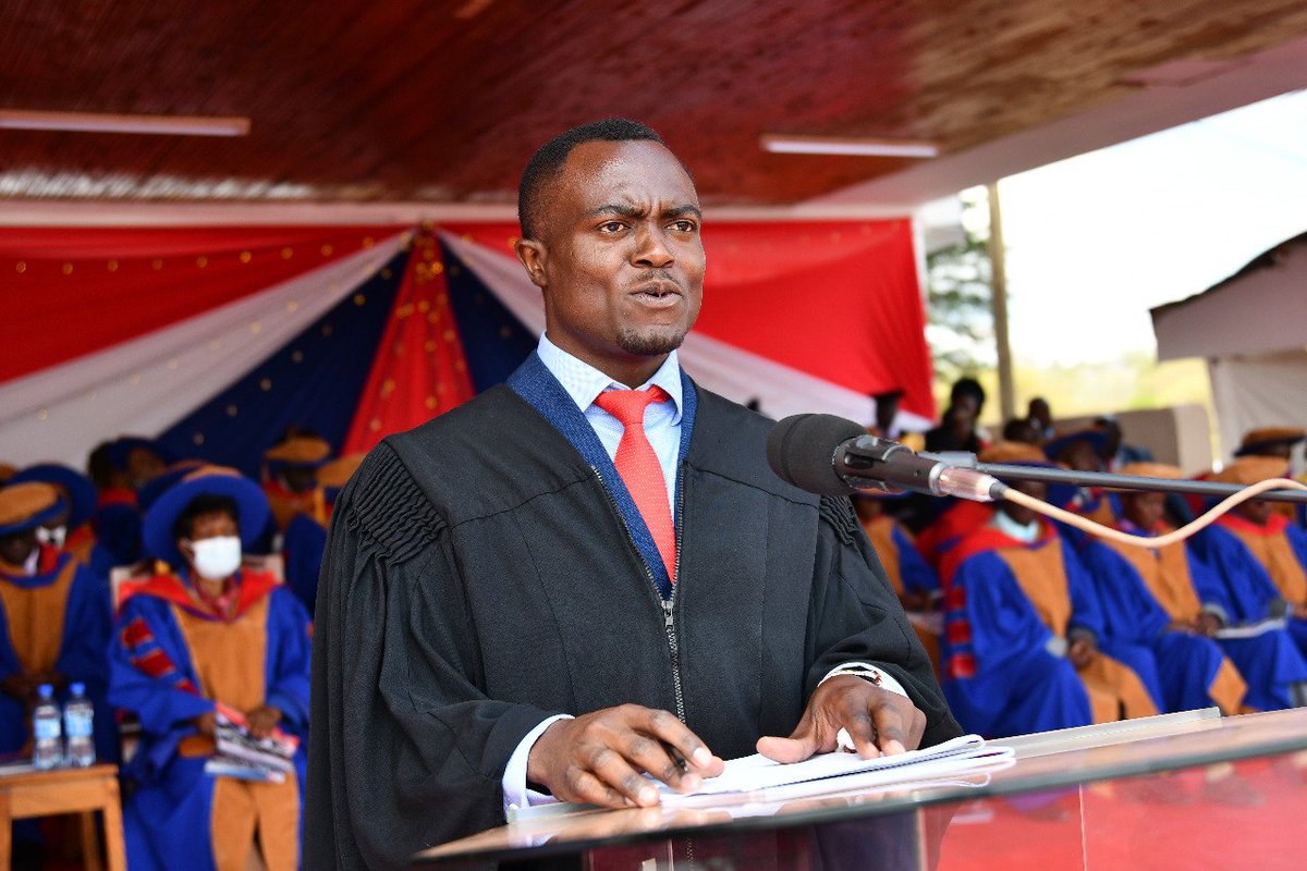 multimedia_uni's tweet photo. #classof2022 #mmugraduation Go and impact Kenya your motherland needs you-Shadrack Washah, Student President MMU ^JM https://t.co/cGcy557LTN