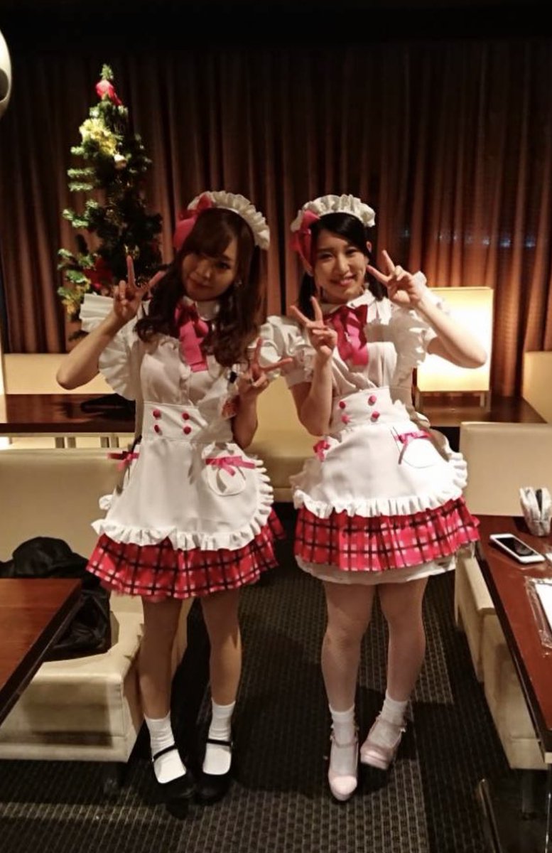 suzuki_Chanter's tweet photo. 4年前の2018年12月2日に蕨市唯一のメイドカフェ＆バー Chanterがオープンしました🎀
店長すずきは前世なし未経験、何も分からない中でたくさんのご主人様･お嬢様･メイドちゃんたちに支えられてここまでやってこれました！
皆が楽しいと思える時間を提供できるように、これからもより一層頑張ります💪🏻 https://t.co/U2WZXJoNsG