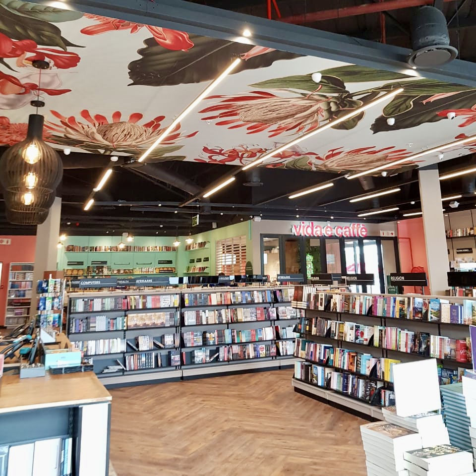 💫📚 Our new store @GardenRouteMall is officially open! It's looking G(e)orge- ous, if we do say so ourselves 🥰 We're excited to have you join us on this new journey and hope to share many stories together.